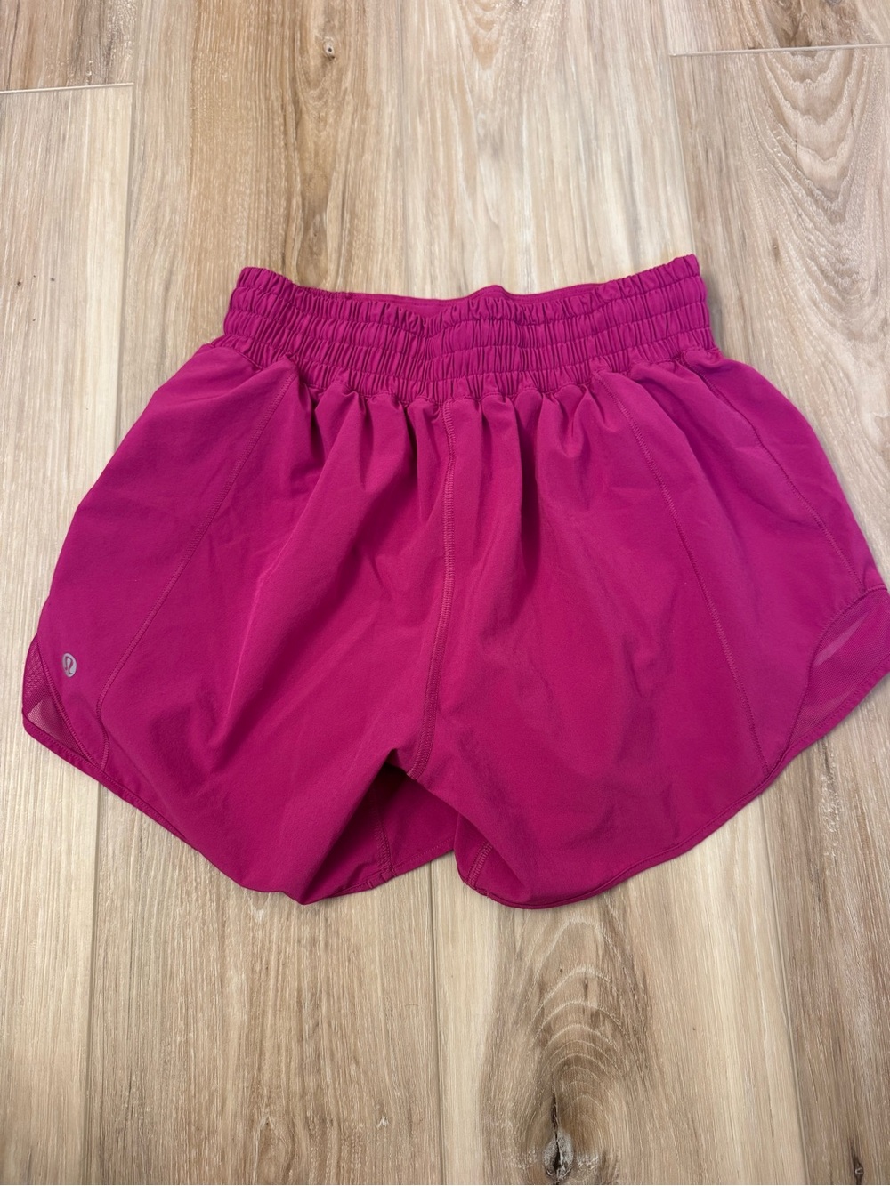 Lululemon Fuchsia Running Shorts Women’s Size Small Mesh Athletic Workout